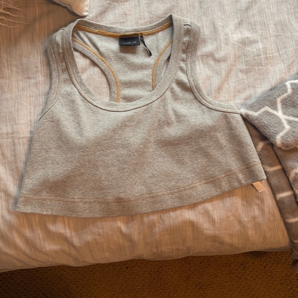 cropped razor back tank